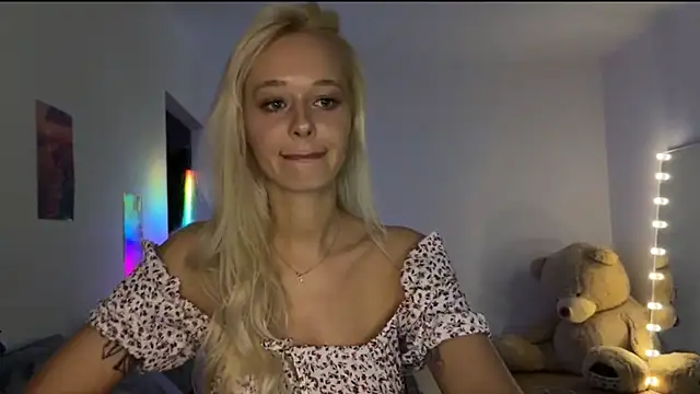 Snapshot of Sweety_F69 chatting on 29, 6, 2026 Sweety F69 online show from 29, 6, 2026