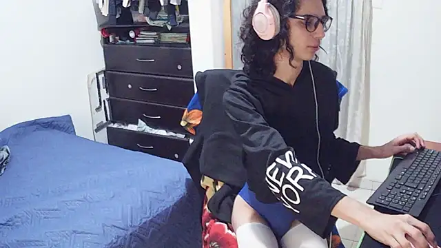 hxxyro1 online show from 29, 4, 2026