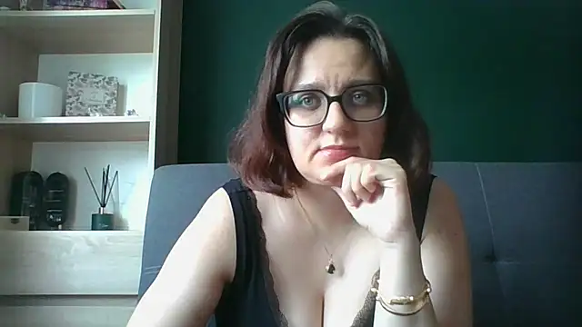 sensual paris online show from 3, 8, 2026