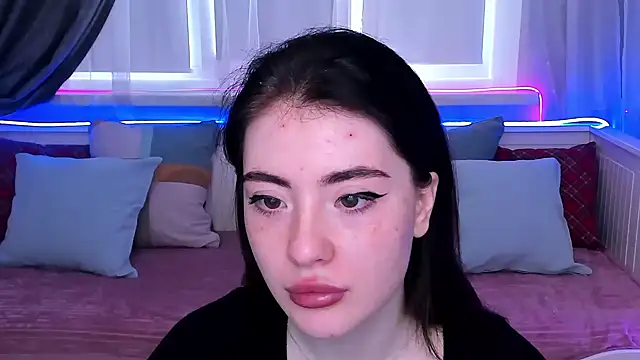 Emily Less online show from 30, 4, 2026