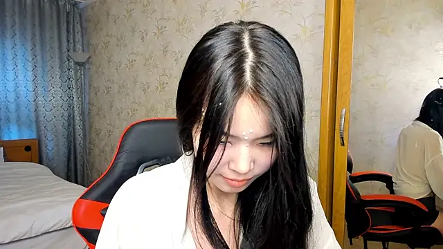 Akiba cute online show from 19, 5, 2026
