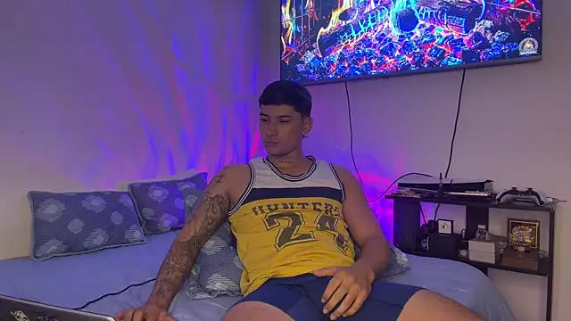 SexxxySquirterStev777 online show from 15, 7, 2026