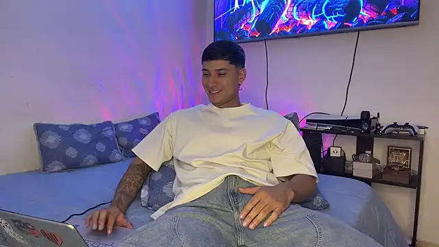 SexxxySquirterStev777 online show from 23, 7, 2026