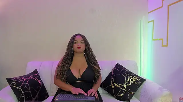 CoralJhonss online show from 3, 5, 2026