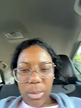 HoneyXeek online show from 27, 4, 2026