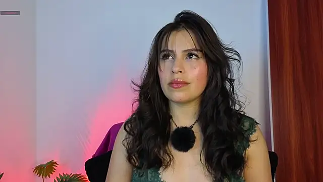 Yenifer 27 online show from 6, 5, 2026