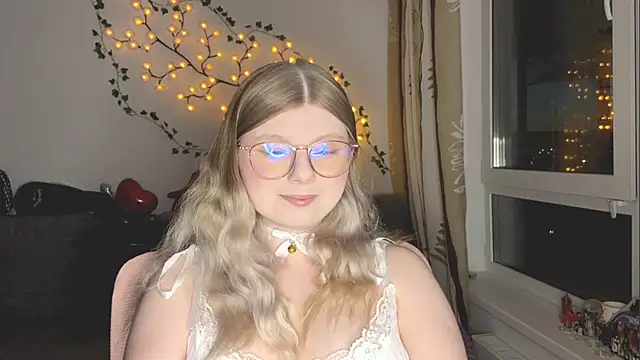Snapshot of YukiBlush chatting on 25, 6, 2026 YukiBlush online show from 25, 6, 2026