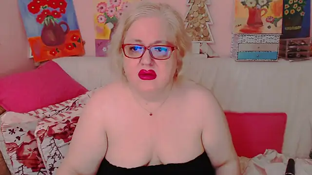 Snapshot of Maturelove_xxx chatting on 3, 7, 2026 Maturelove xxx online show from 3, 7, 2026