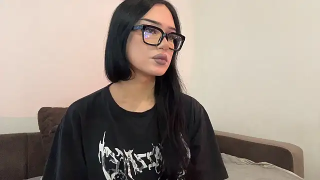 MiaTransDoll online show from 8, 6, 2026