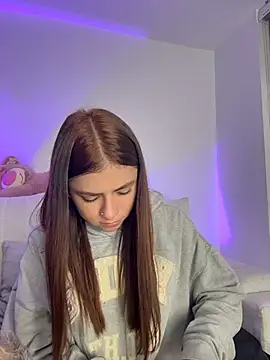 EmilyCxx online show from 5, 8, 2026