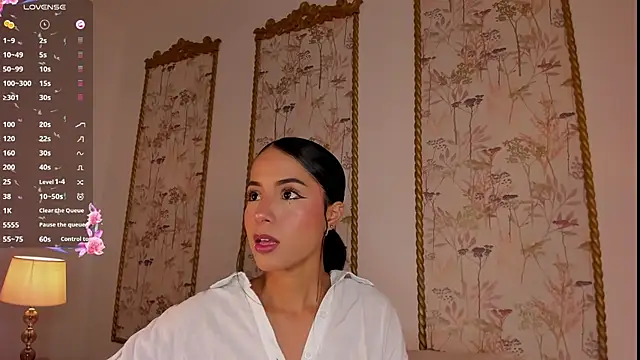 Snapshot of sara_castro24_ chatting on 29, 7, 2026 sara castro24 online show from 29, 7, 2026