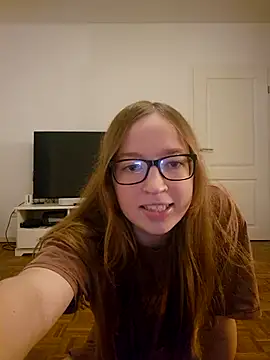 Freaky-Doll online show from 5, 8, 2026