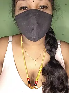 Snapshot of tamil_butterfly chatting on 19, 7, 2026 tamil butterfly online show from 19, 7, 2026