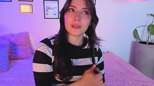 Kendaall sweet online show from 4, 8, 2026