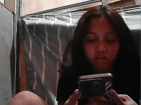 Yours AsianPinayGirl18 online show from 2, 7, 2026