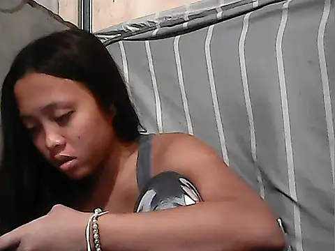 Yours AsianPinayGirl18 online show from 13, 7, 2026