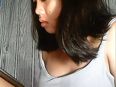 Yours AsianPinayGirl18 online show from 30, 7, 2026