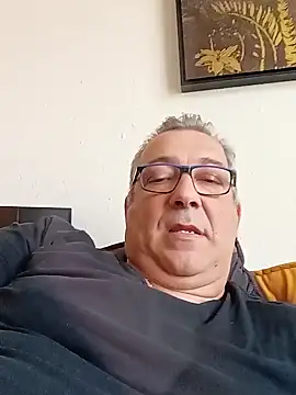 Soloyan online show from 1, 2, 2025