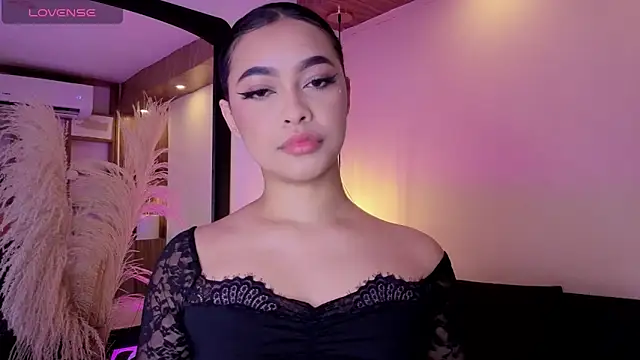 Chloe monroee online show from 2, 7, 2026