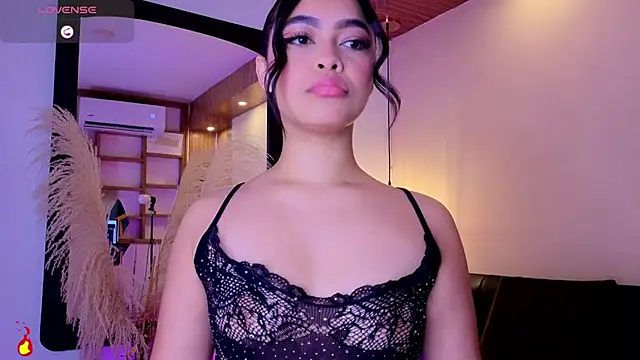 Chloe monroee online show from 13, 7, 2026