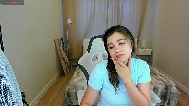 Snapshot of Trisha_Moore chatting on 2, 7, 2026 Trisha Moore online show from 2, 7, 2026
