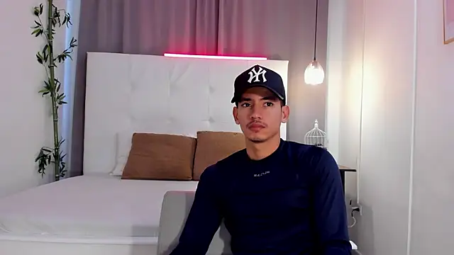 Alejo-and-Thiago online show from 24, 7, 2026