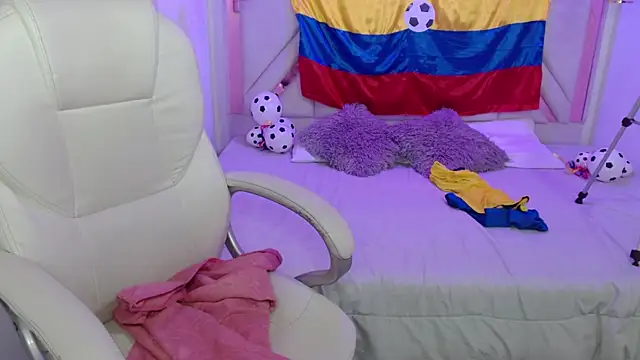 Laurha  online show from 3, 7, 2026