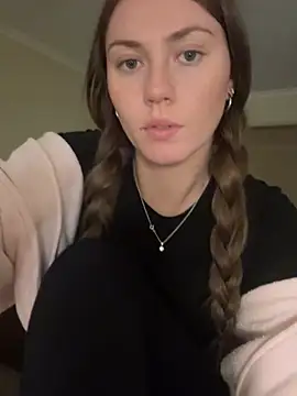 Snapshot of daisycollins chatting on 8, 6, 2026 daisycollins online show from 8, 6, 2026