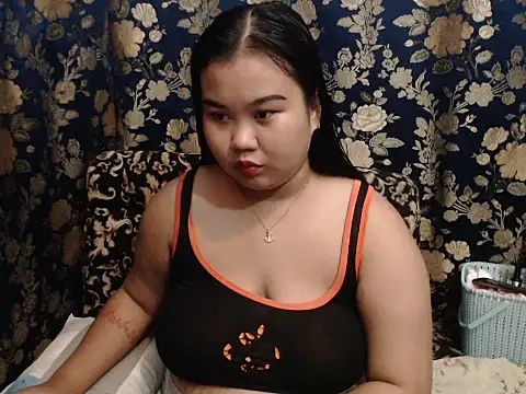 Snapshot of hotchickgirl chatting on 11, 7, 2026 hotchickgirl online show from 11, 7, 2026