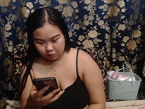 Snapshot of hotchickgirl chatting on 13, 7, 2026 hotchickgirl online show from 13, 7, 2026