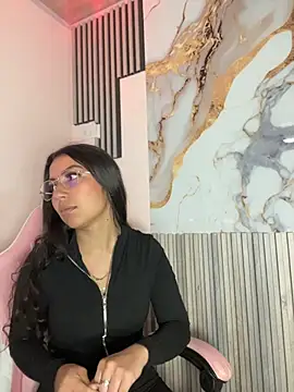 Snapshot of Julieth_ec chatting on 25, 6, 2026 Julieth ec online show from 25, 6, 2026