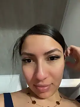 Snapshot of Julieth_ec chatting on 3, 7, 2026 Julieth ec online show from 3, 7, 2026