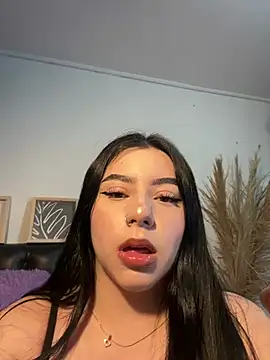 mia valentine   online show from 23, 7, 2026