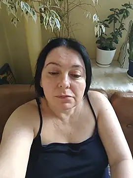 EmmaEmmy40 online show from 10, 7, 2026