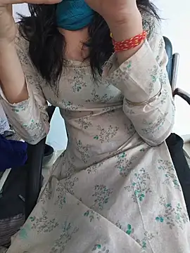 zoya baby  online show from 13, 6, 2026