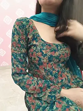 zoya baby  online show from 4, 7, 2026