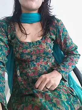 zoya baby  online show from 20, 7, 2026