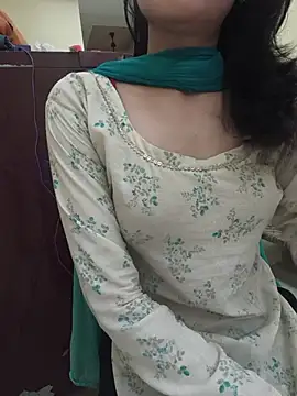 zoya baby  online show from 28, 7, 2026