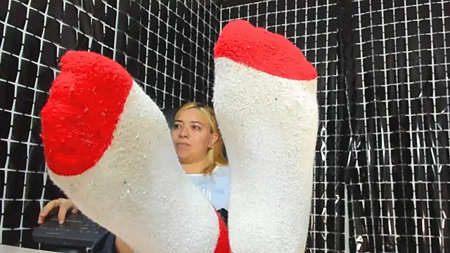 Snapshot of MissAlmaFenix chatting on 7, 6, 2026 MissAlmaFenix online show from 7, 6, 2026
