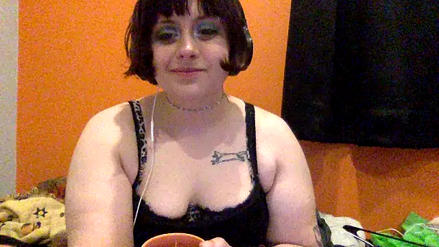 moniqueisalovergirl online show from 7, 5, 2026