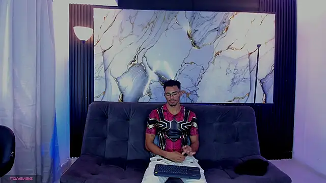 spiderlatin  online show from 4, 5, 2026