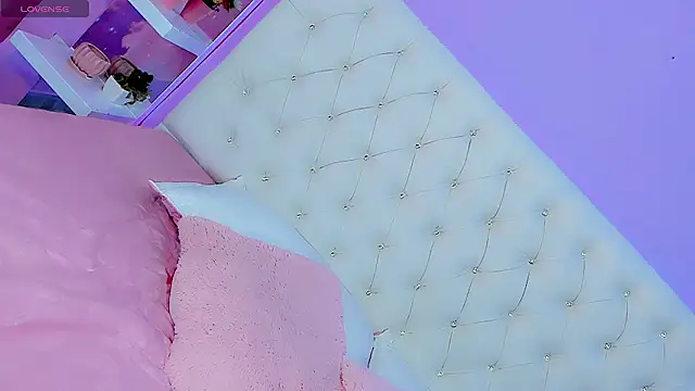 Lexxy Mattell online show from 15, 7, 2026