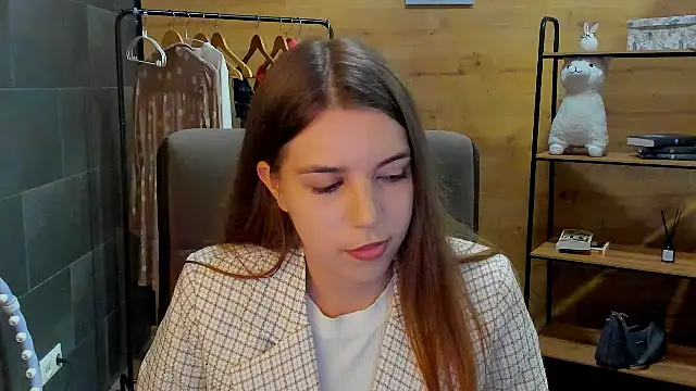 RuthhCox online show from 15, 5, 2026