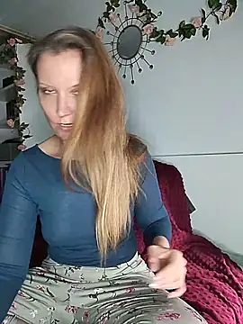 Candy Cougar online show from 6, 5, 2026