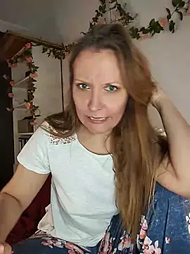 Candy Cougar online show from 16, 5, 2026