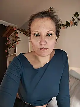 Candy Cougar online show from 3, 6, 2026
