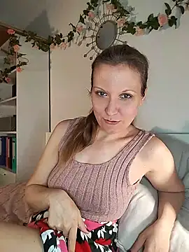 Candy Cougar online show from 5, 6, 2026