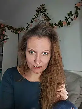 Candy Cougar online show from 9, 6, 2026