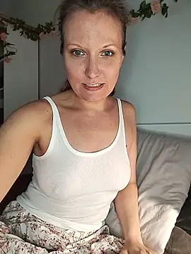 Candy Cougar online show from 13, 6, 2026