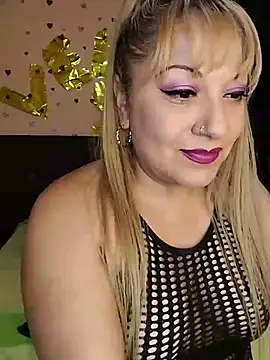 Snapshot of Venuss_Milf chatting on 28, 6, 2026 Venuss Milf online show from 28, 6, 2026